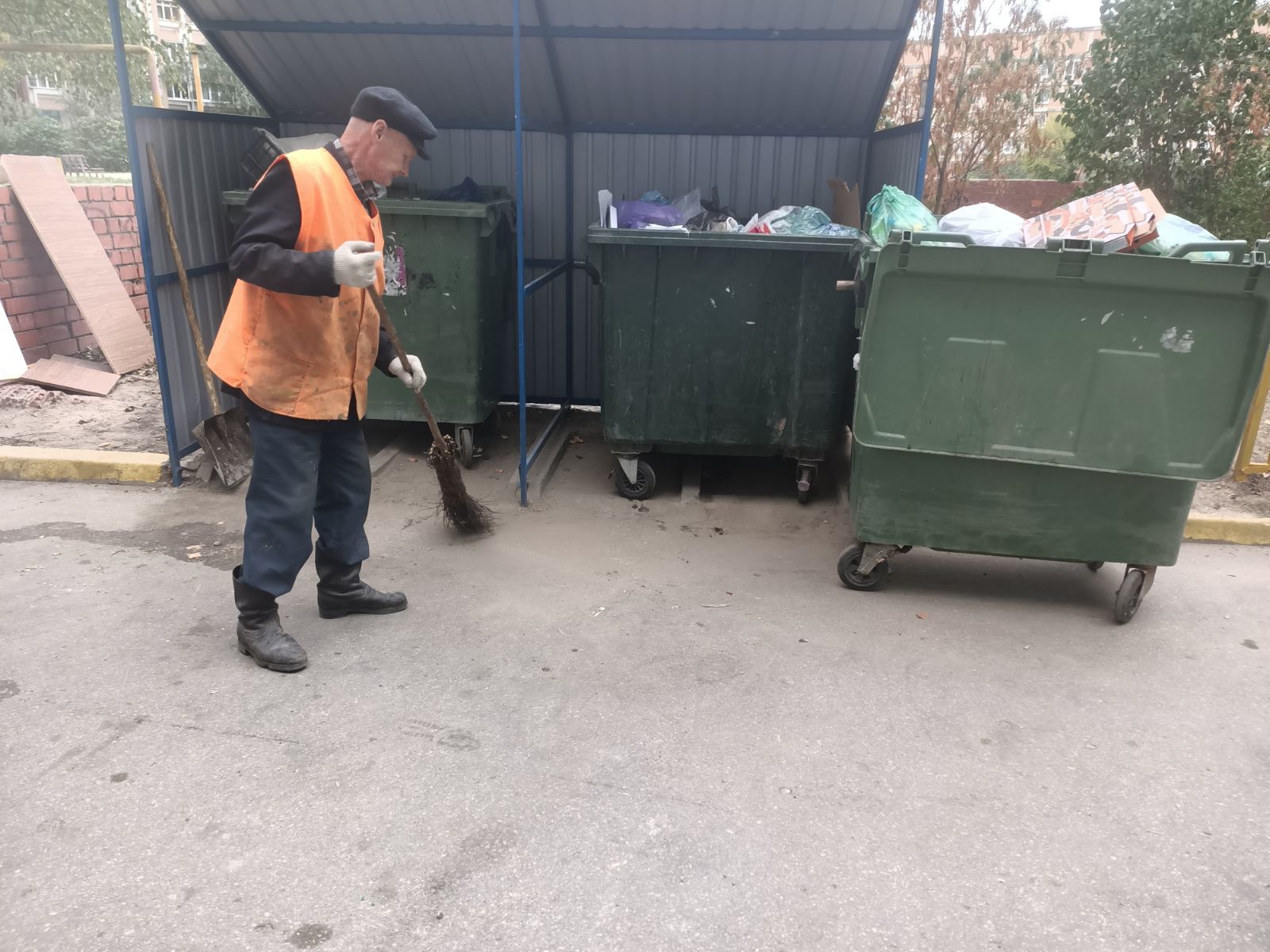 uborka dvora dk